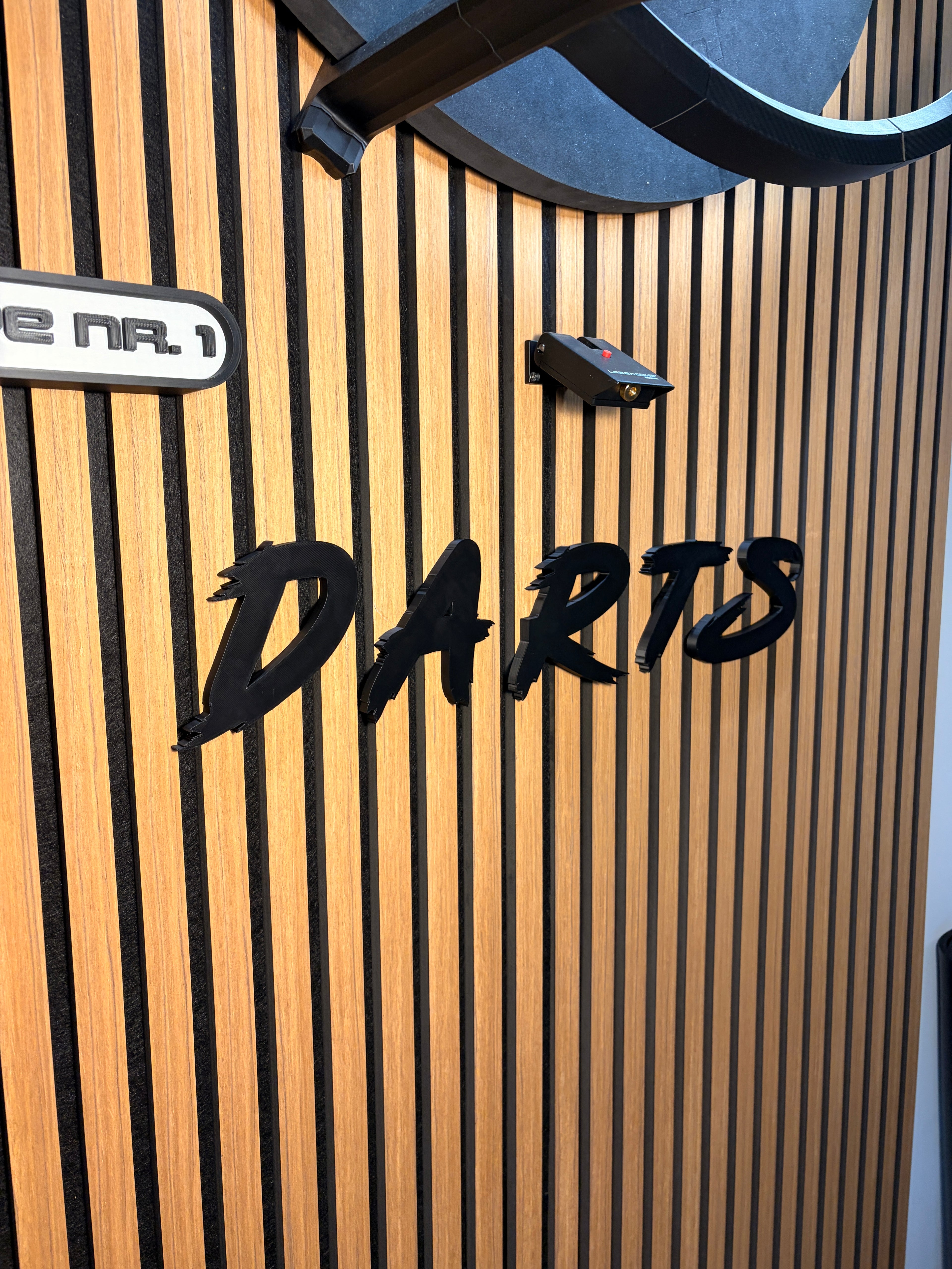 DARTS 3D Schriftzug – Personalisierte Wanddeko für dein Dartboard