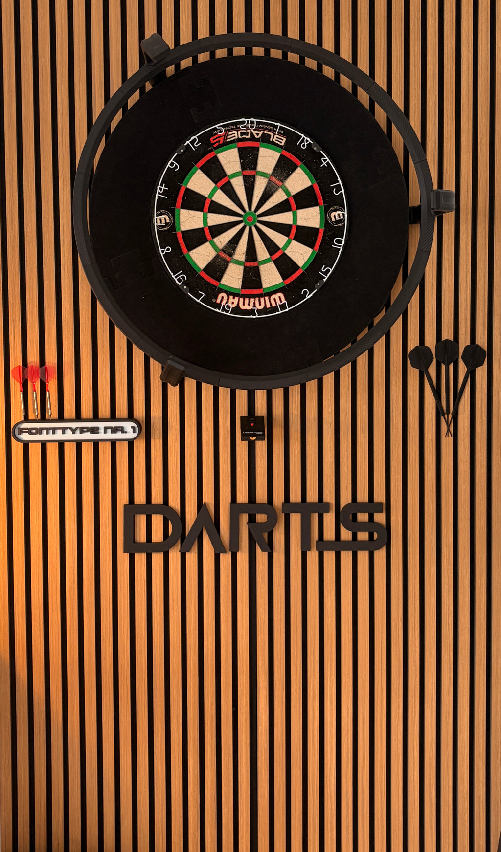 DARTS 3D Schriftzug Squid Style – Personalisierte Wanddeko für dein Dartboard