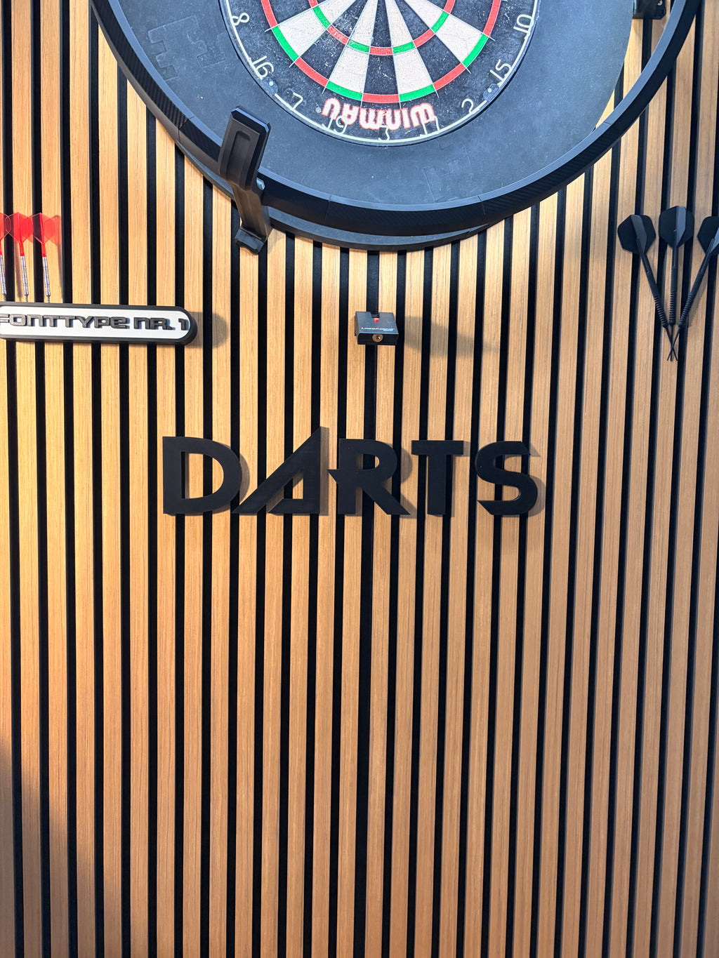 DARTS 3D Schriftzug Hunters-k-Pop Style – Personalisierte Wanddeko für dein Dartboard