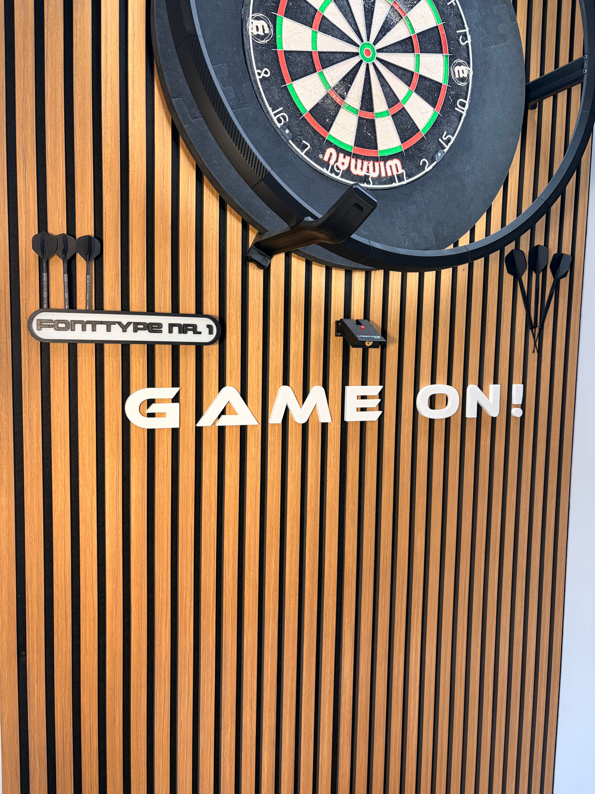 Game on! 3D Schriftzug – Wanddeko für dein Dartboard